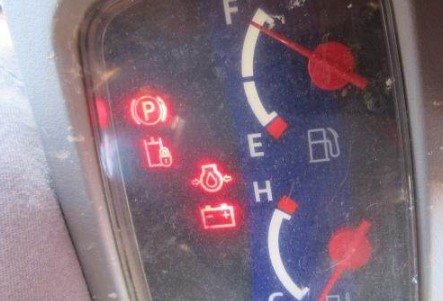 What Do The Common Kubota SVL75 2 Warning Lights Mean