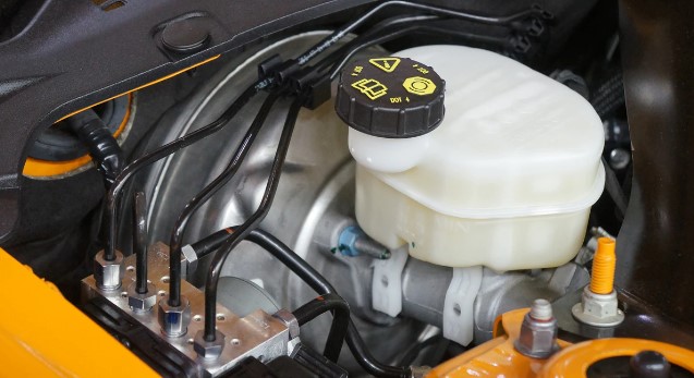 How to Check Your Brake Fluid Level