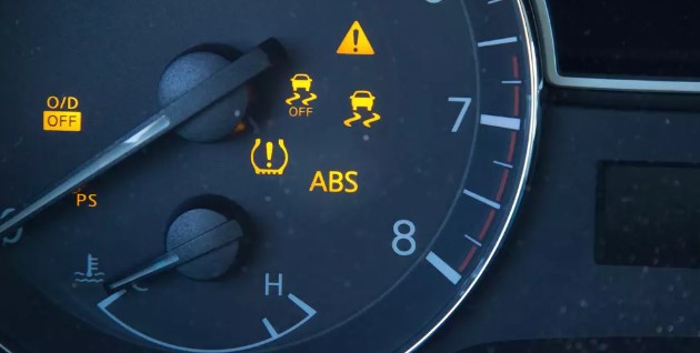 Car Warning Lights Triangle With Exclamation Mark