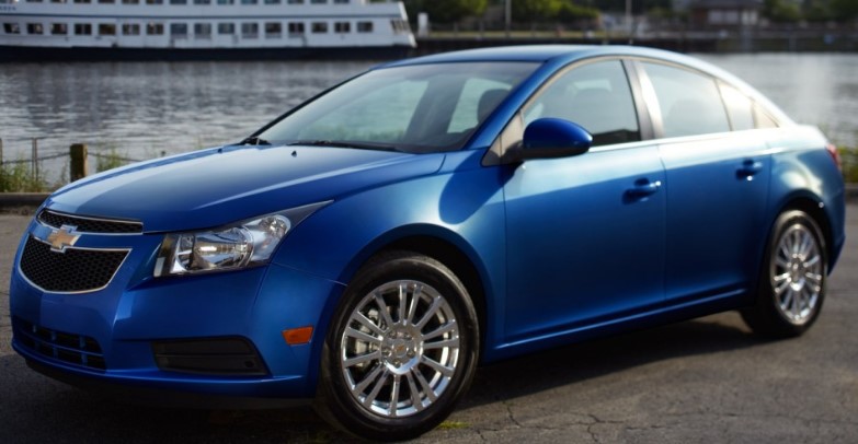 2013 Chevrolet Cruze Recalls and Ratings